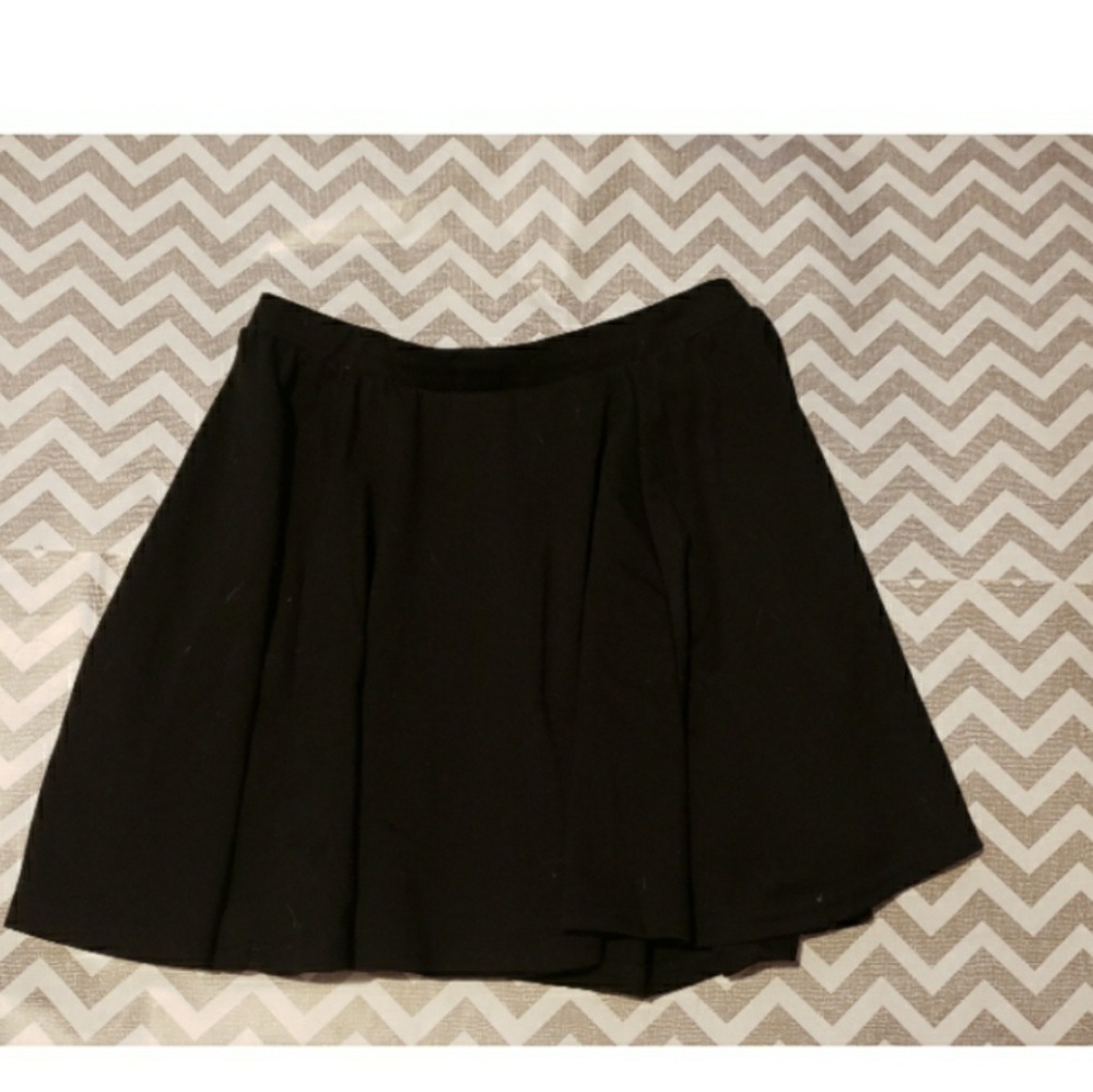 DIVIDED Circle Skirt
